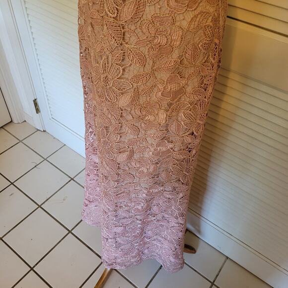 Tadashi Shoji Women's Formal Dress Size 4 Floral Woven V-Neck Bodycon. - Picture 5 of 7